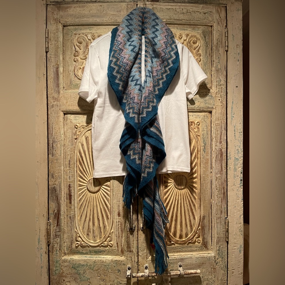 EUC Missoni Blue and Gray 3-Layered Textured Scarf /100x10/